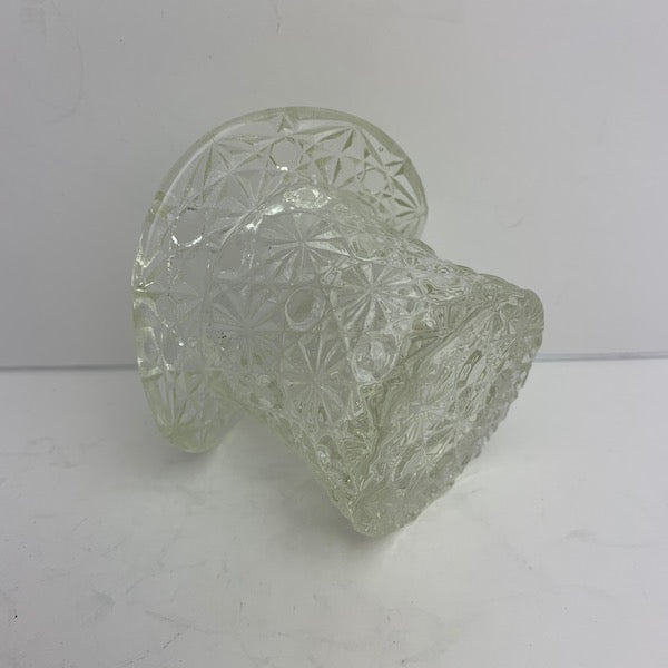 FENTON Vintage Glass Small Hat Buttons and Bows Pattern